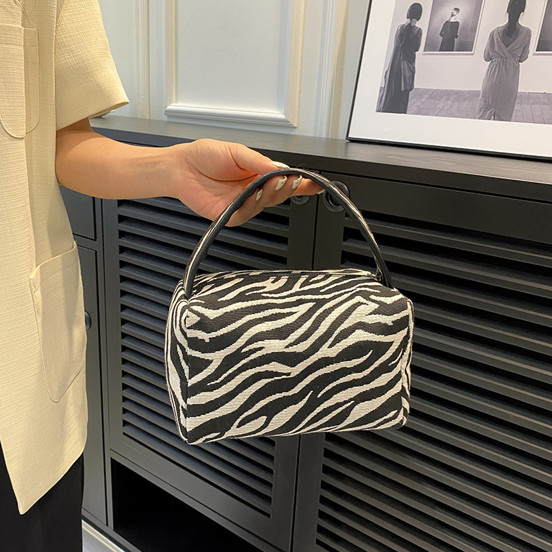 Leopard Makeup Bag Luxury  Lar - Luxury Skincare Organizer recension och pris
