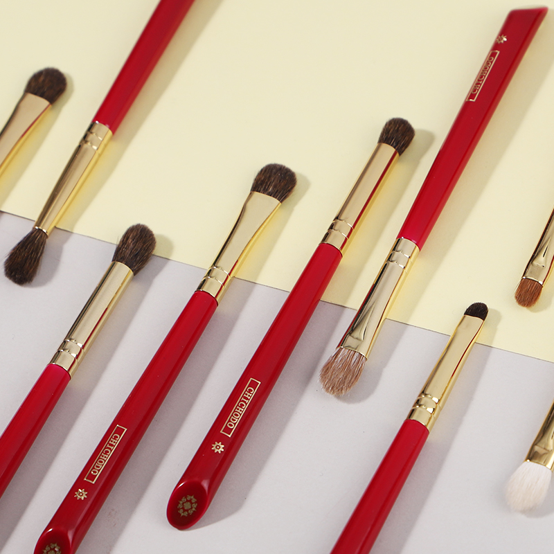 CHICHODO Makeup Brush-Luxuriou - Luxury Skincare Accessories recension och pris