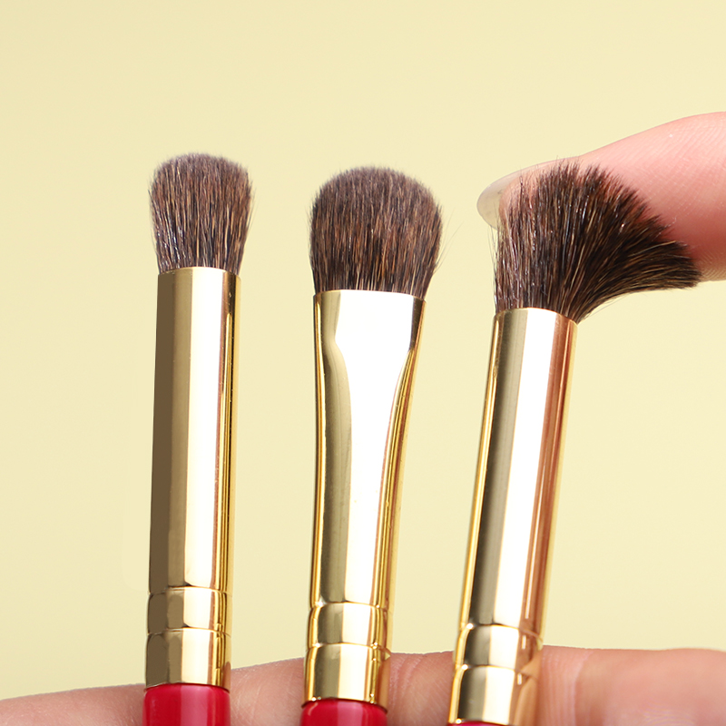 CHICHODO Makeup Brush-Luxuriou - Luxury Skincare Accessories recension och pris